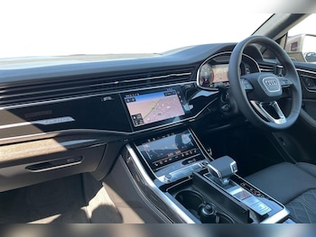 Used Audi Q8 2025 for sale - 76679577: Photo