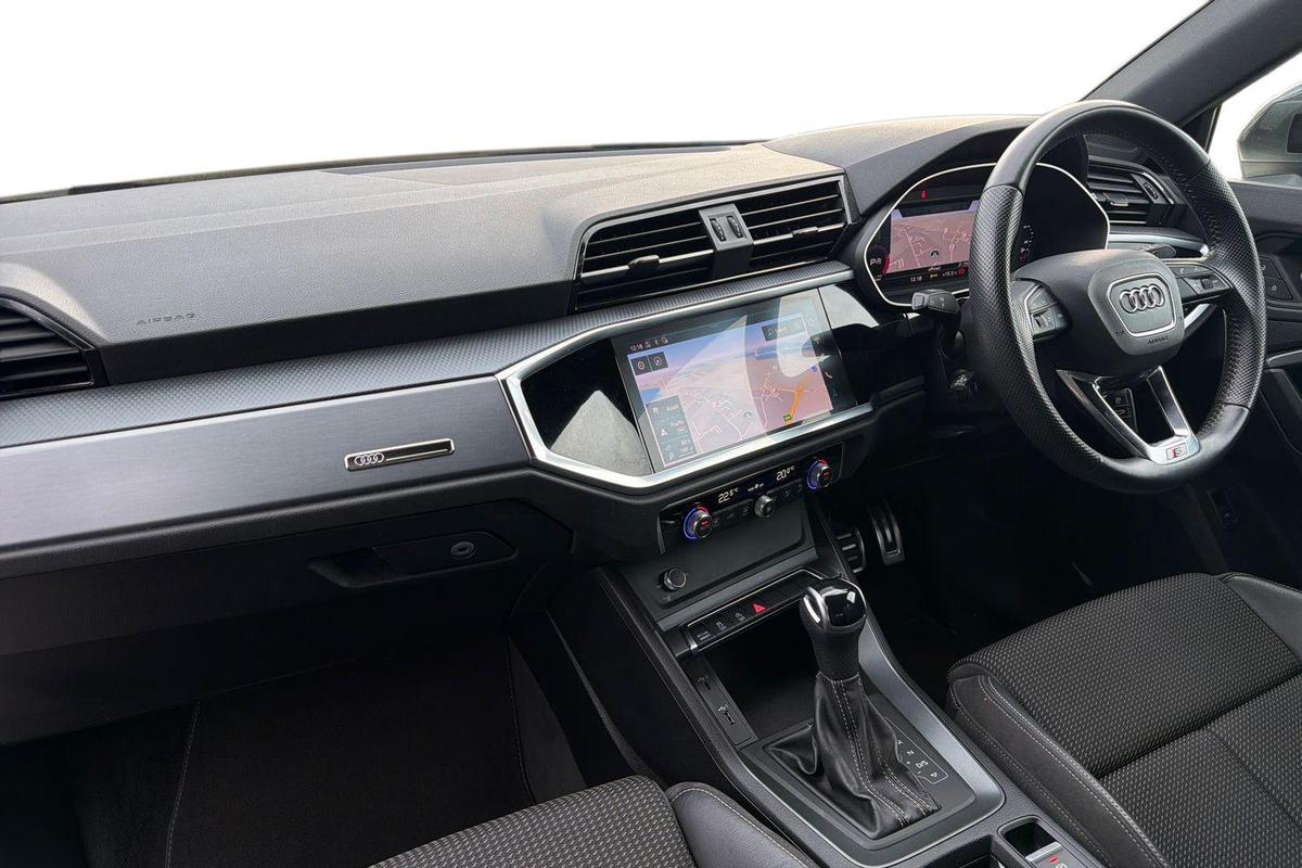 Used Audi Q3 2019 for sale - 76673839: Photo 2