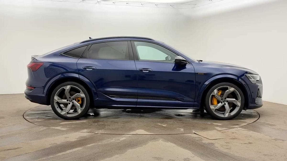 Used Audi e-tron 2022 for sale - 78169185: Photo 4