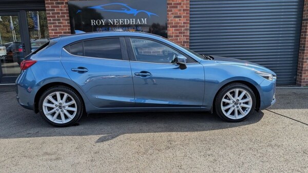 Used Mazda Mazda3 2018 for sale - 75585561: Photo 2