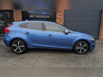 Used Volvo V40 2019 for sale - 76430021: Photo
