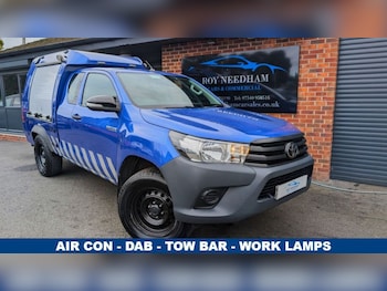 Used Toyota Hilux 2018 for sale - 76203411: Photo