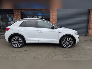 Used Volkswagen T-Roc 2018 for sale - 77821333: Photo
