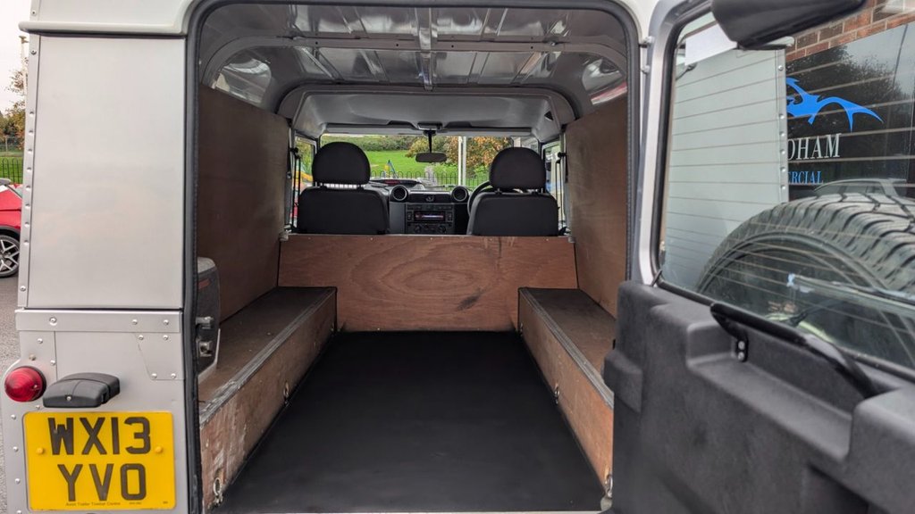 Used Land Rover Defender 2013 for sale - 76279831: Photo 11