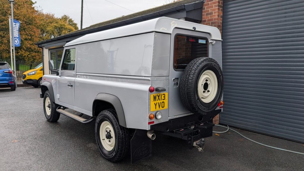 Used Land Rover Defender 2013 for sale - 76279831: Photo 12