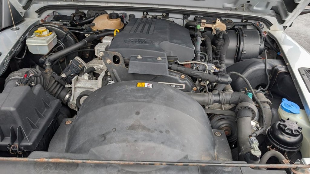 Used Land Rover Defender 2013 for sale - 76279831: Photo 16