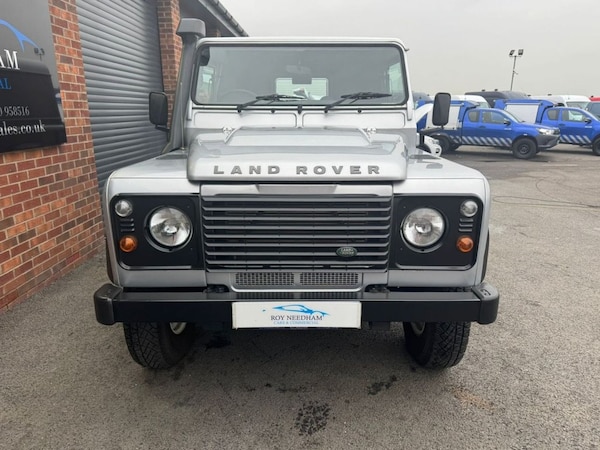 Used Land Rover Defender 2013 for sale - 76279831: Photo 2