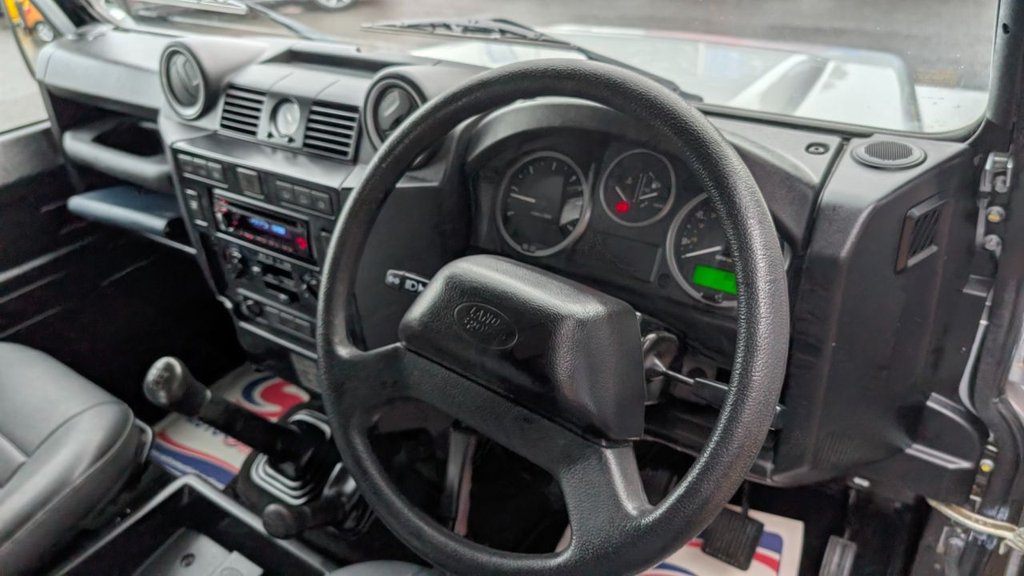 Used Land Rover Defender 2013 for sale - 76279831: Photo 5