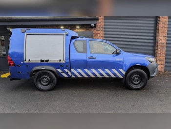 Used Toyota Hilux 2018 for sale - 76203413: Photo