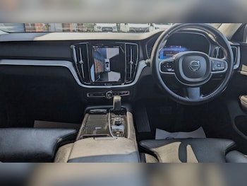 Used Volvo V60 2023 for sale - 79009556: Photo