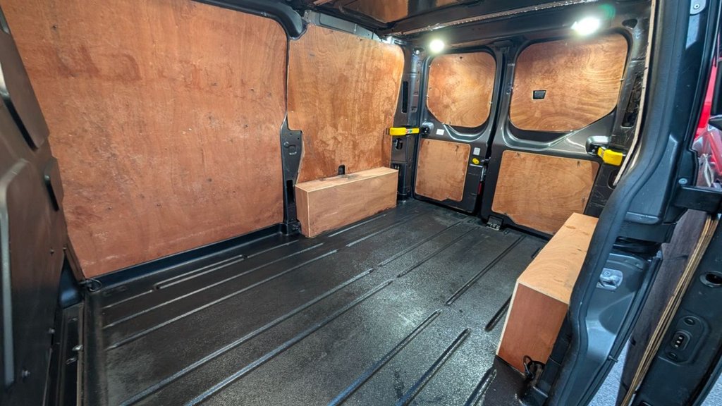 Used Ford Transit Custom 2023 for sale - 77693025: Photo 18