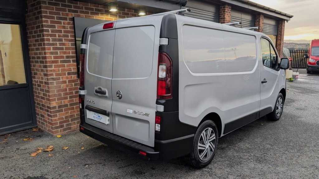 Used Vauxhall Vivaro 2017 for sale - 76454481: Photo 11