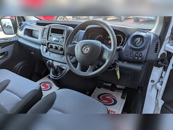 Used Vauxhall Vivaro 2019 for sale - 75998610: Photo