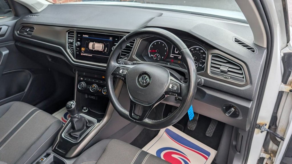 Used Volkswagen T-Roc 2018 for sale - 76312972: Photo 5