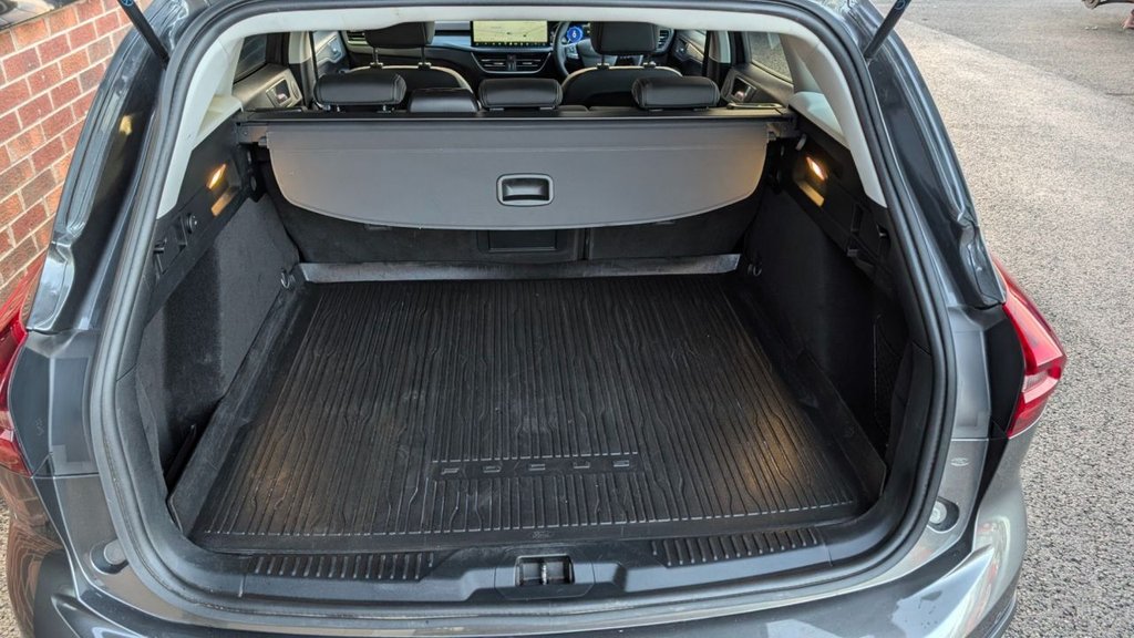 Used Ford Focus 2022 for sale - 76783932: Photo 12