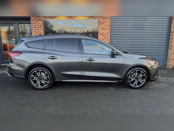 Used Ford Focus 2022 for sale - 76783932: Photo