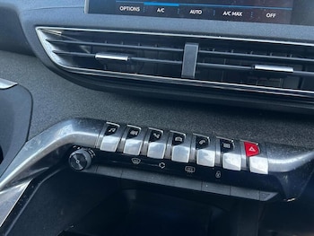 Used Peugeot 3008 2019 for sale - 78145640: Photo