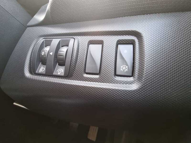 Used Renault Clio 2015 for sale - 76368332: Photo 19