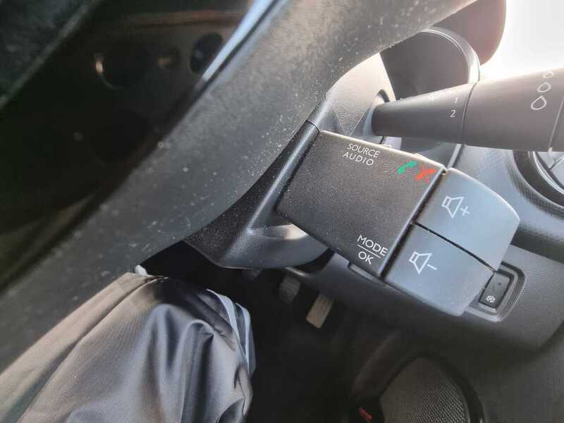 Used Renault Clio 2015 for sale - 76368332: Photo 22