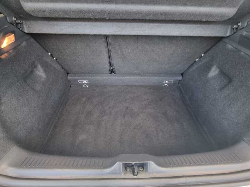 Used Renault Clio 2015 for sale - 76368332: Photo 28