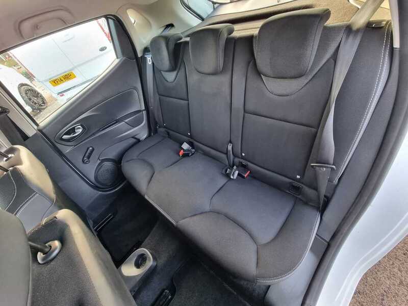 Used Renault Clio 2015 for sale - 76368332: Photo 35