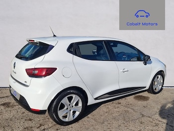 Used Renault Clio 2015 for sale - 76368332: Photo