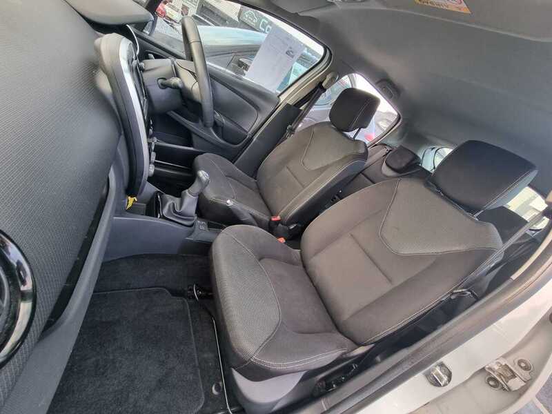 Used Renault Clio 2015 for sale - 76368332: Photo 9