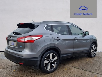 Used Nissan Qashqai 2016 for sale - 76618264: Photo