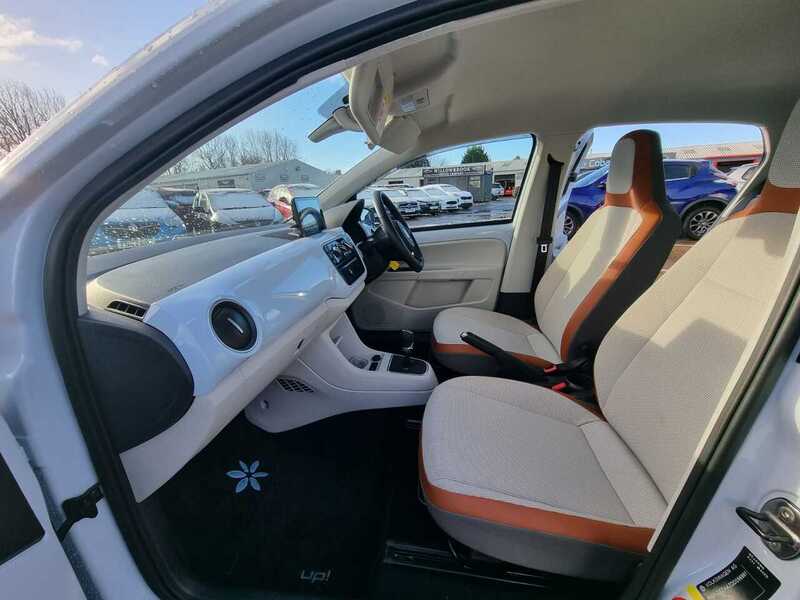 Used Volkswagen up! 2025 for sale - 76626973: Photo 30