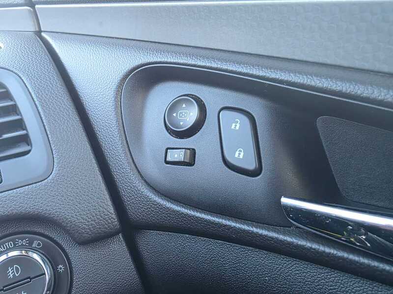 Used Vauxhall Insignia 2015 for sale - 76339770: Photo 35