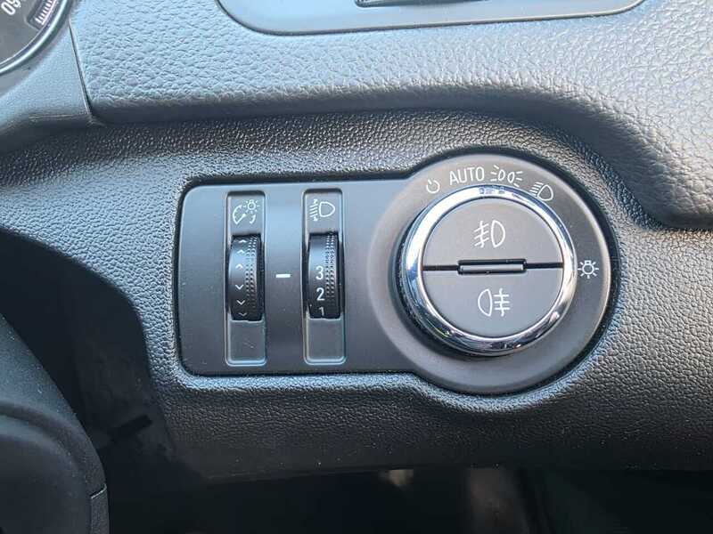 Used Vauxhall Insignia 2015 for sale - 76339770: Photo 38