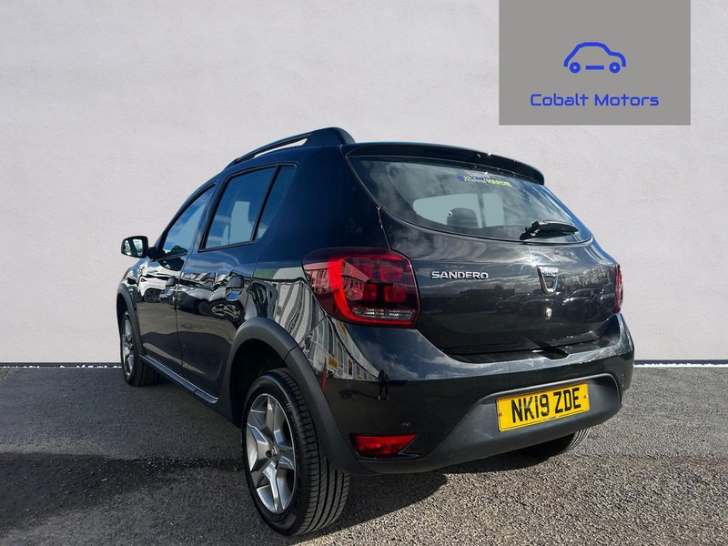 Used Dacia Sandero Stepway 2019 for sale - 77920887: Photo 2