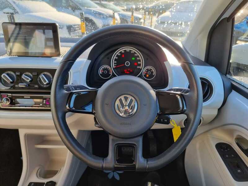 Used Volkswagen up! 2025 for sale - 76686807: Photo 23