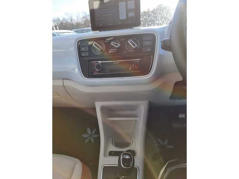 Used Volkswagen up! 2025 for sale - 76686807: Photo 24