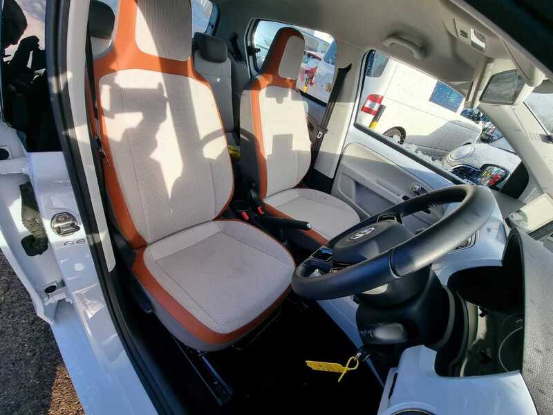 Used Volkswagen up! 2025 for sale - 76686807: Photo 34
