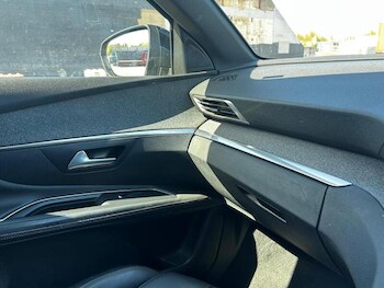 Used Peugeot 3008 2017 for sale - 78325581: Photo