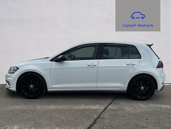 Used Volkswagen Golf 2017 for sale - 77798528: Photo