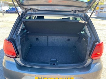 Used Volkswagen Polo 2017 for sale - 78367637: Photo