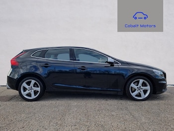 Used Volvo V40 2014 for sale - 77880656: Photo