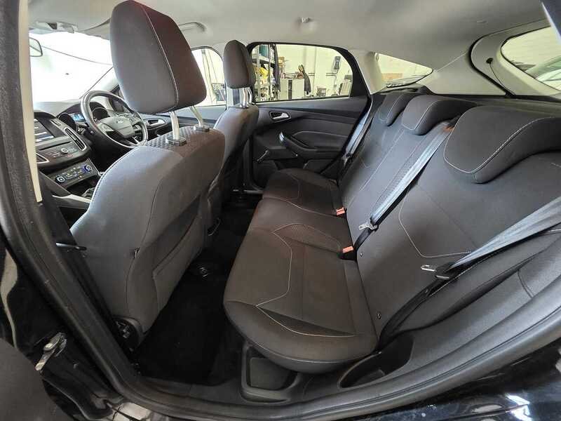 Used Ford Focus 2015 for sale - 75998976: Photo 12