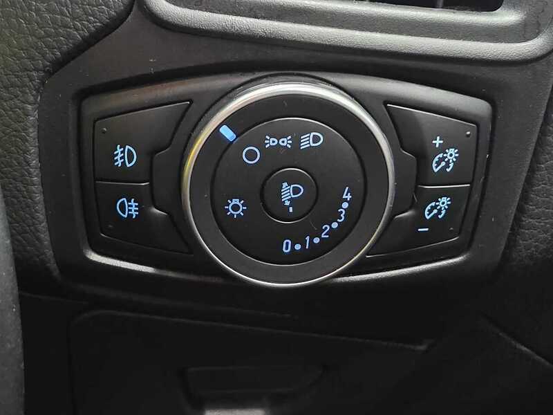 Used Ford Focus 2015 for sale - 75998976: Photo 21