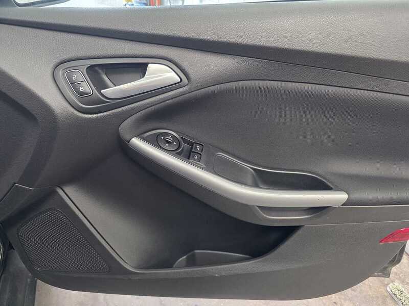 Used Ford Focus 2015 for sale - 75998976: Photo 32