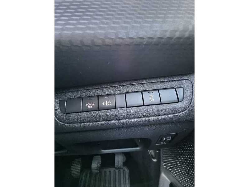Used Peugeot 2008 2017 for sale - 76618263: Photo 15
