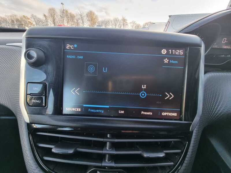 Used Peugeot 2008 2017 for sale - 76618263: Photo 19