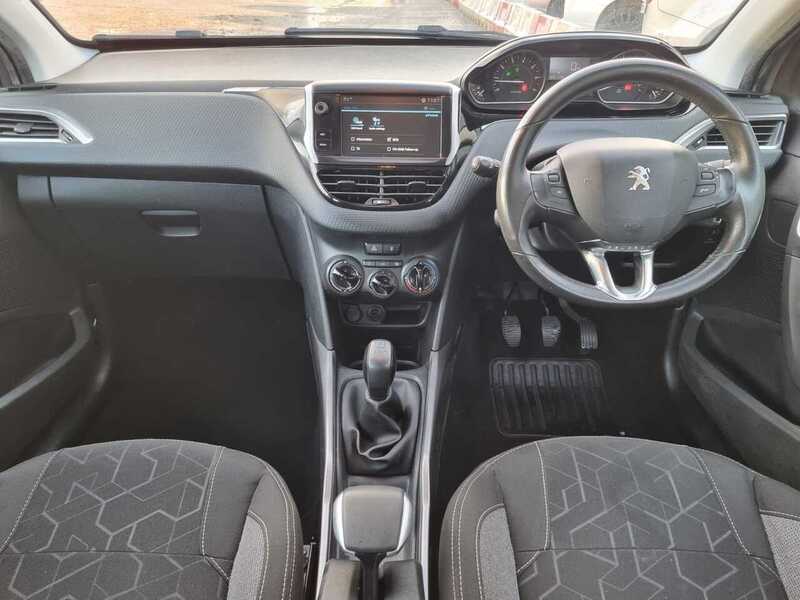 Used Peugeot 2008 2017 for sale - 76618263: Photo 25