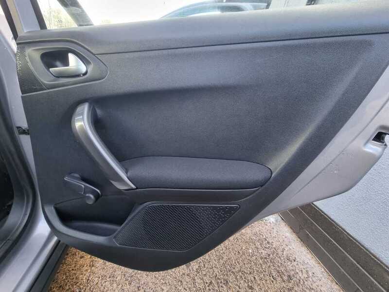 Used Peugeot 2008 2017 for sale - 76618263: Photo 31