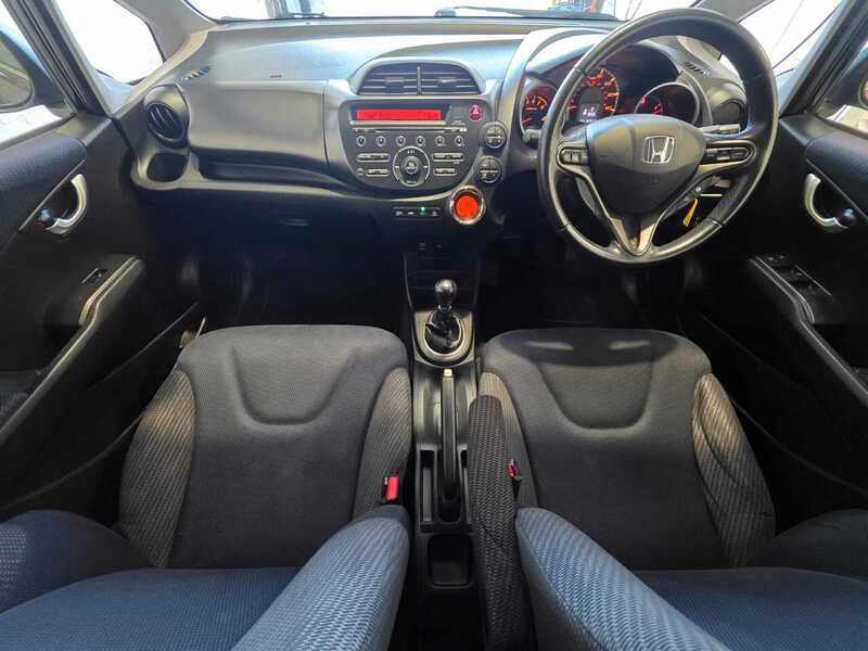 Used Honda Jazz 2014 for sale - 76403244: Photo 11