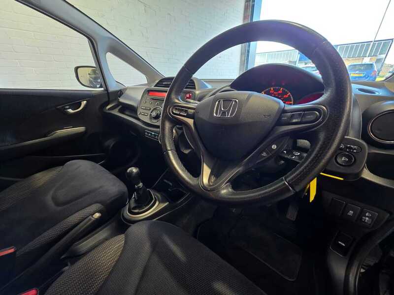 Used Honda Jazz 2014 for sale - 76403244: Photo 15