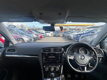 Used Volkswagen Golf 2017 for sale - 78272930: Photo