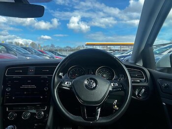 Used Volkswagen Golf 2017 for sale - 78272930: Photo